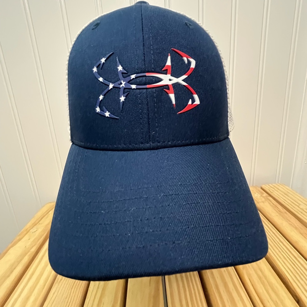 Under Armour UA Men’s Fish Hook Hat Fitted L/XL Red White Blue USA Flag Logo